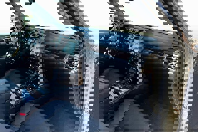 2019 Lexus GX Image 14 of 32