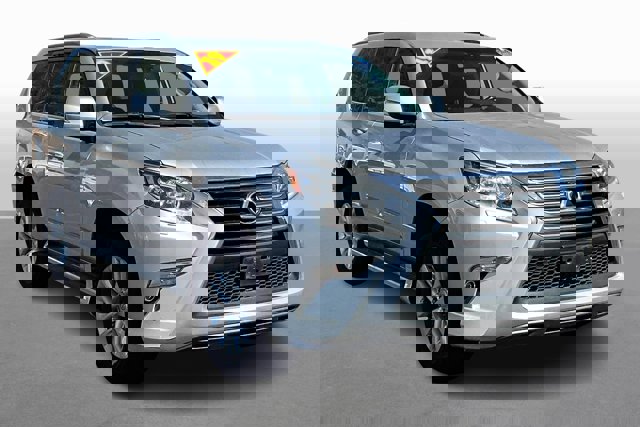 2019 Lexus GX Image 3 of 32