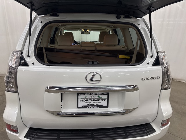 2019 Lexus GX 460 Premium Image 3 of 37