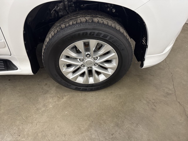 2019 Lexus GX 460 Premium Image 13 of 37