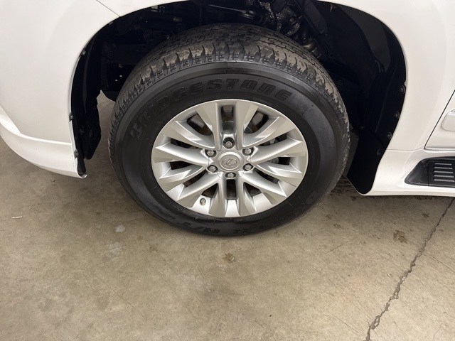 2019 Lexus GX 460 Premium Image 11 of 37