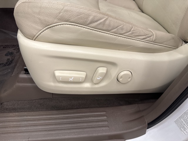 2019 Lexus GX 460 Premium Image 28 of 37