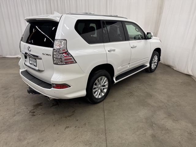 2019 Lexus GX 460 Premium Image 6 of 37