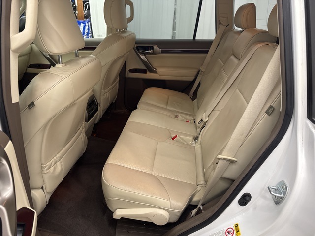 2019 Lexus GX 460 Premium Image 19 of 37