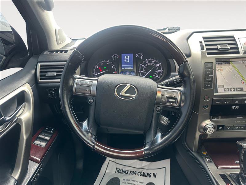 Vehicle image 13 of 16