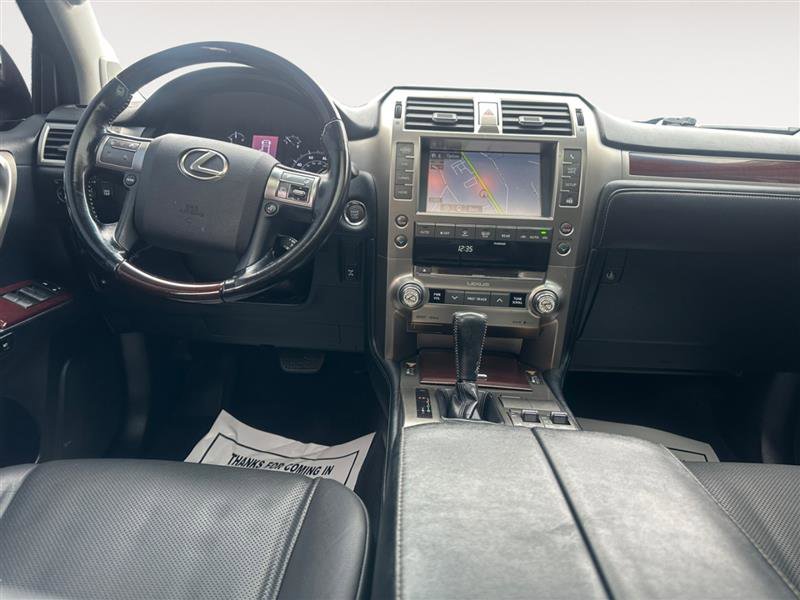 Vehicle image 11 of 16