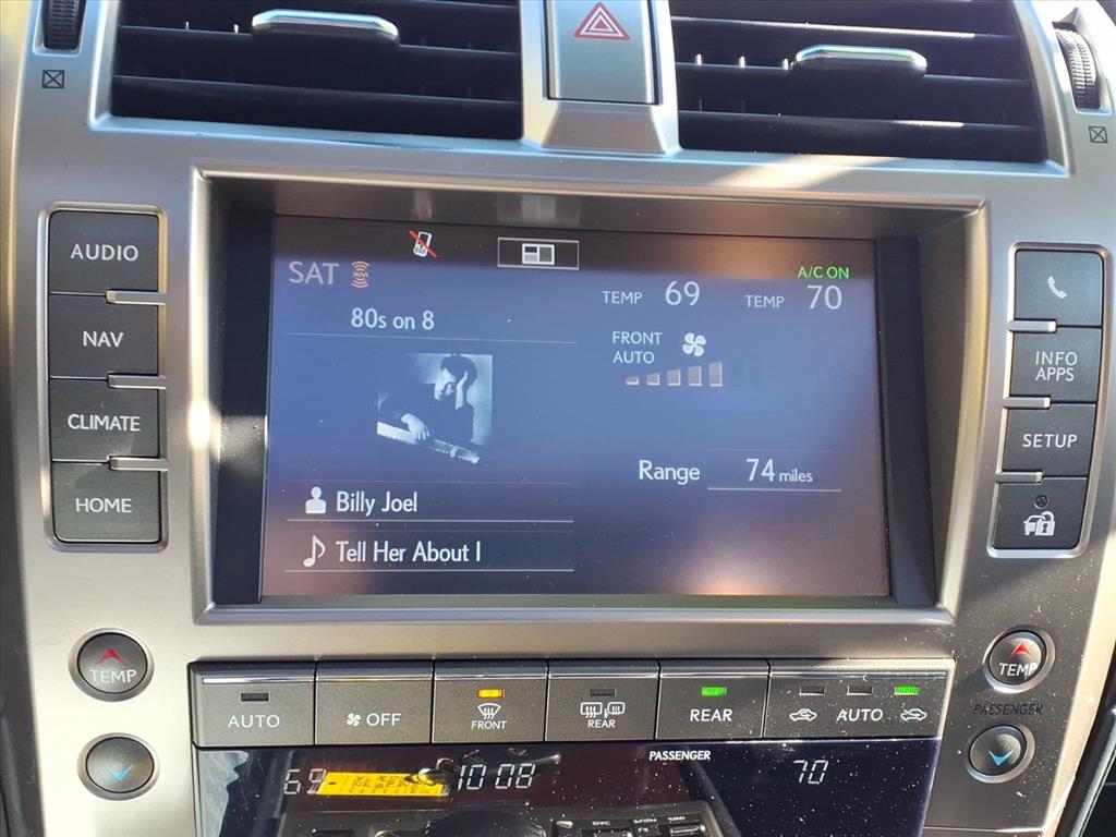 2019 Lexus GX Image 15 of 30