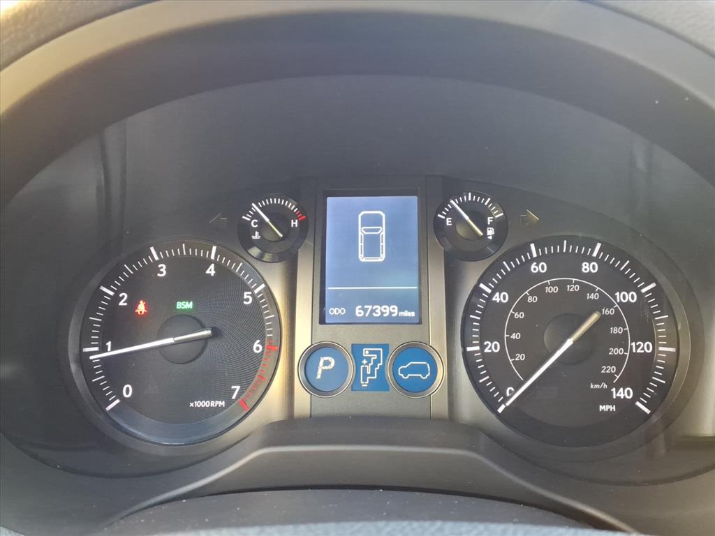 2019 Lexus GX Image 12 of 30