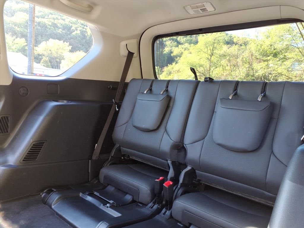 2019 Lexus GX Image 7 of 30