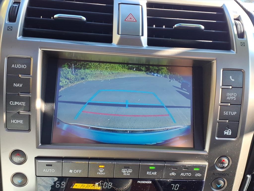 2019 Lexus GX Image 13 of 30