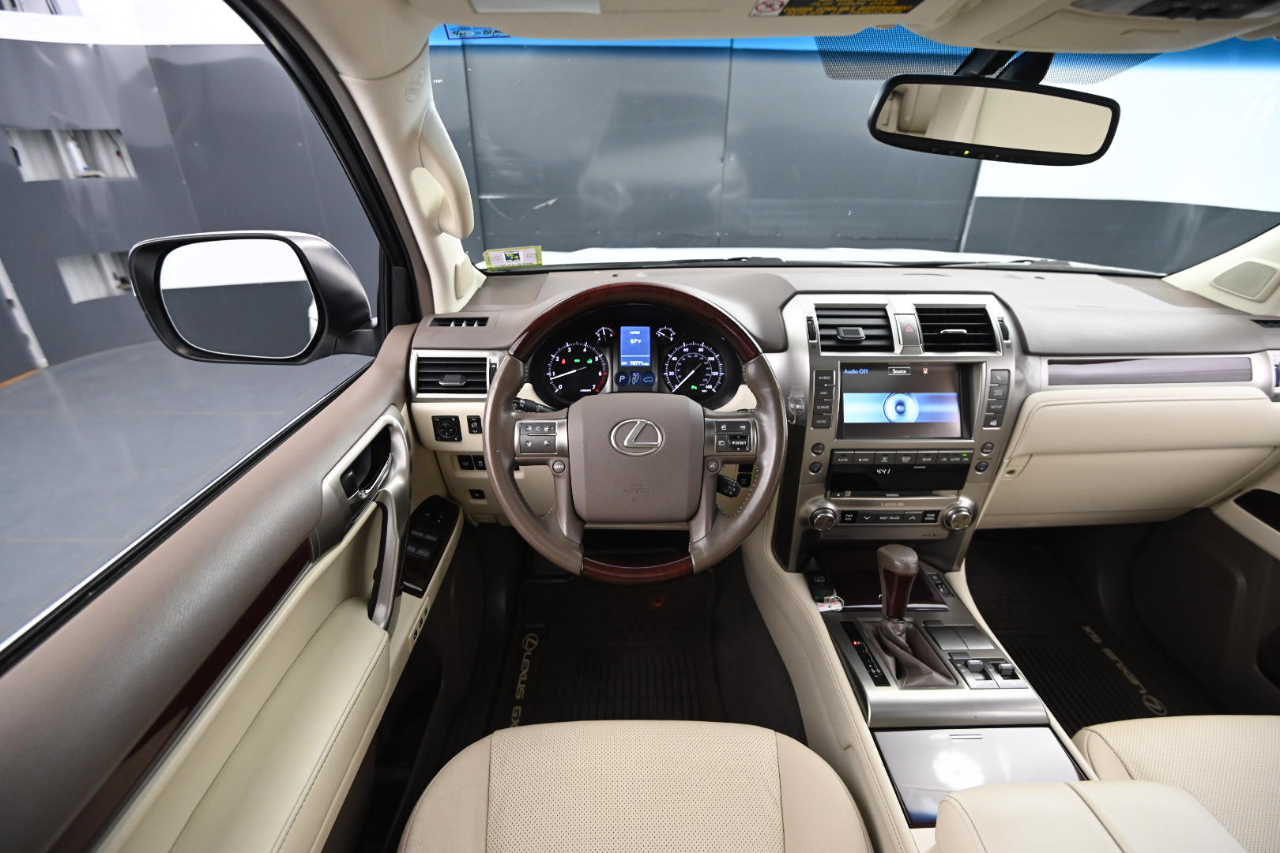 2019 Lexus GX Image 21 of 45