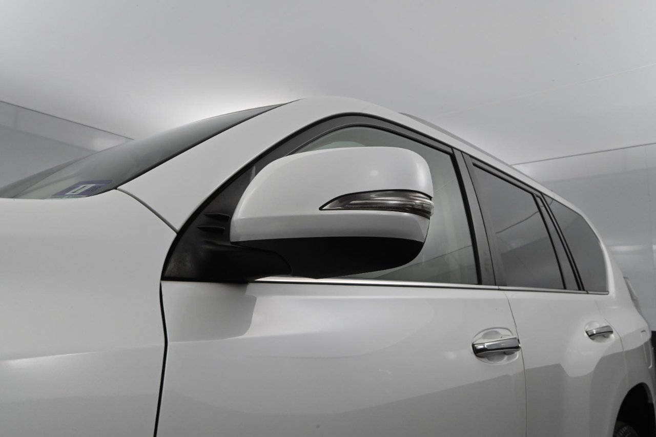 2019 Lexus GX Image 44 of 45