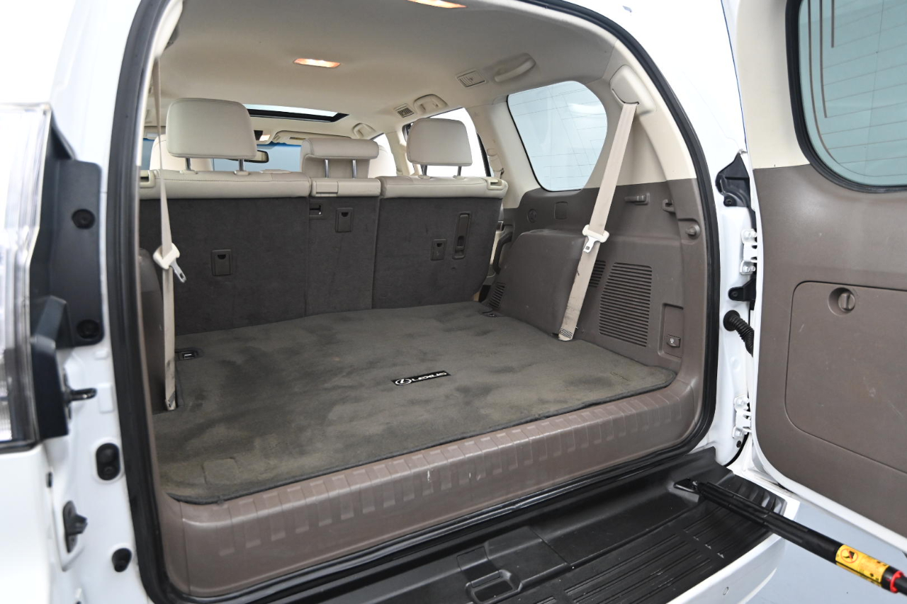 2019 Lexus GX Image 13 of 45