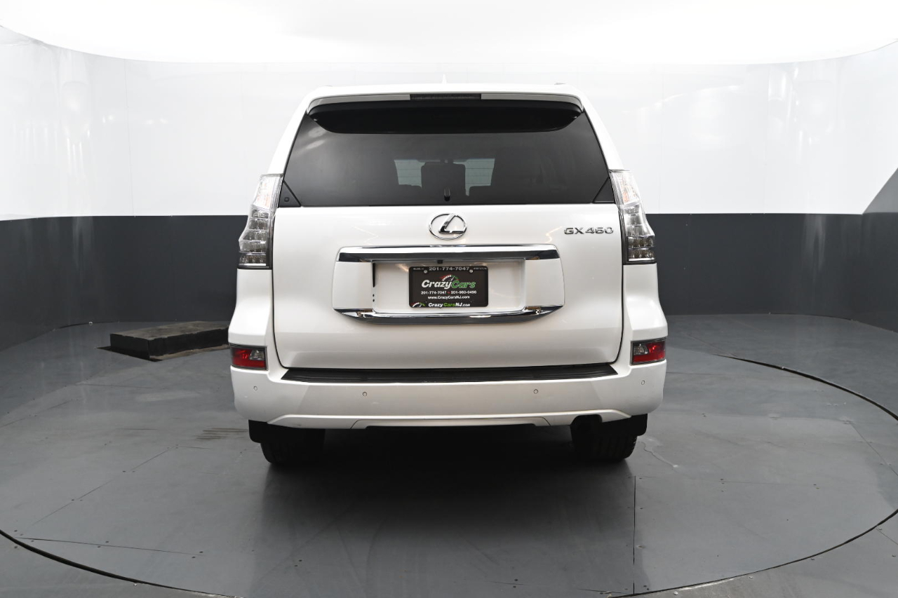 2019 Lexus GX Image 6 of 45