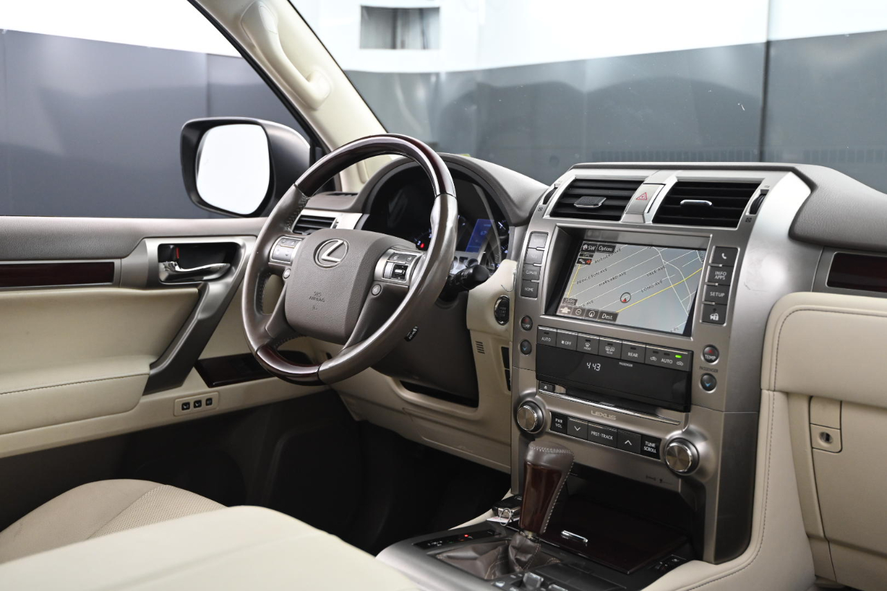2019 Lexus GX Image 23 of 45