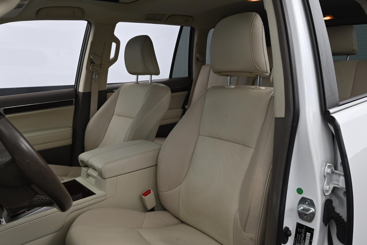 2019 Lexus GX Image 15 of 45