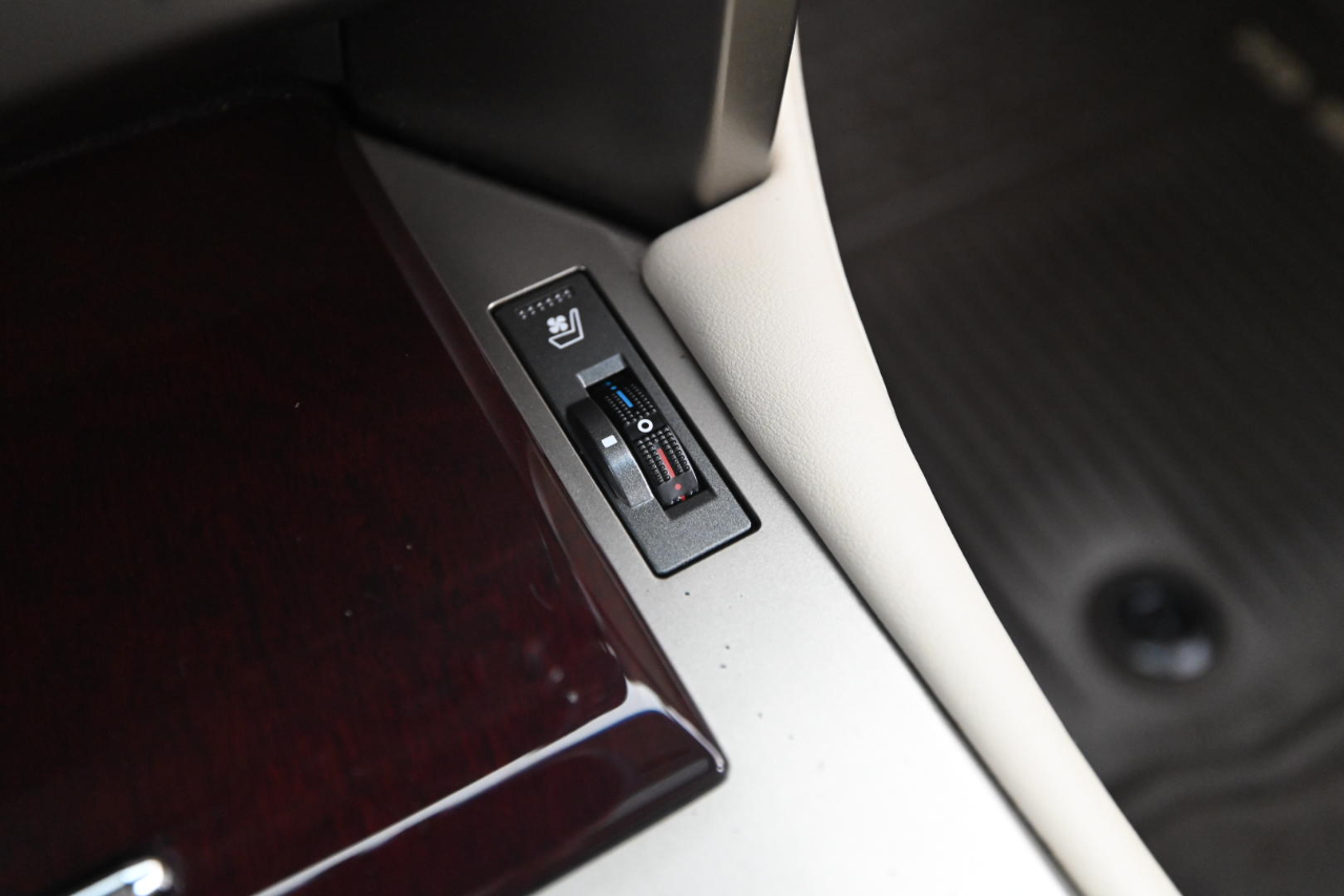 2019 Lexus GX Image 43 of 45