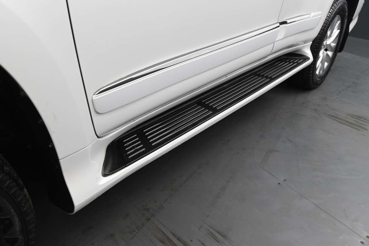 2019 Lexus GX Image 42 of 45