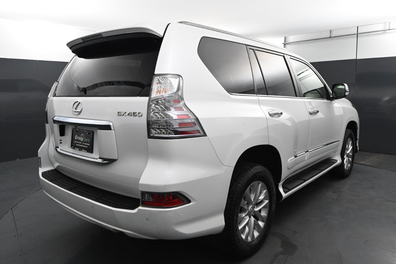 2019 Lexus GX Image 5 of 45