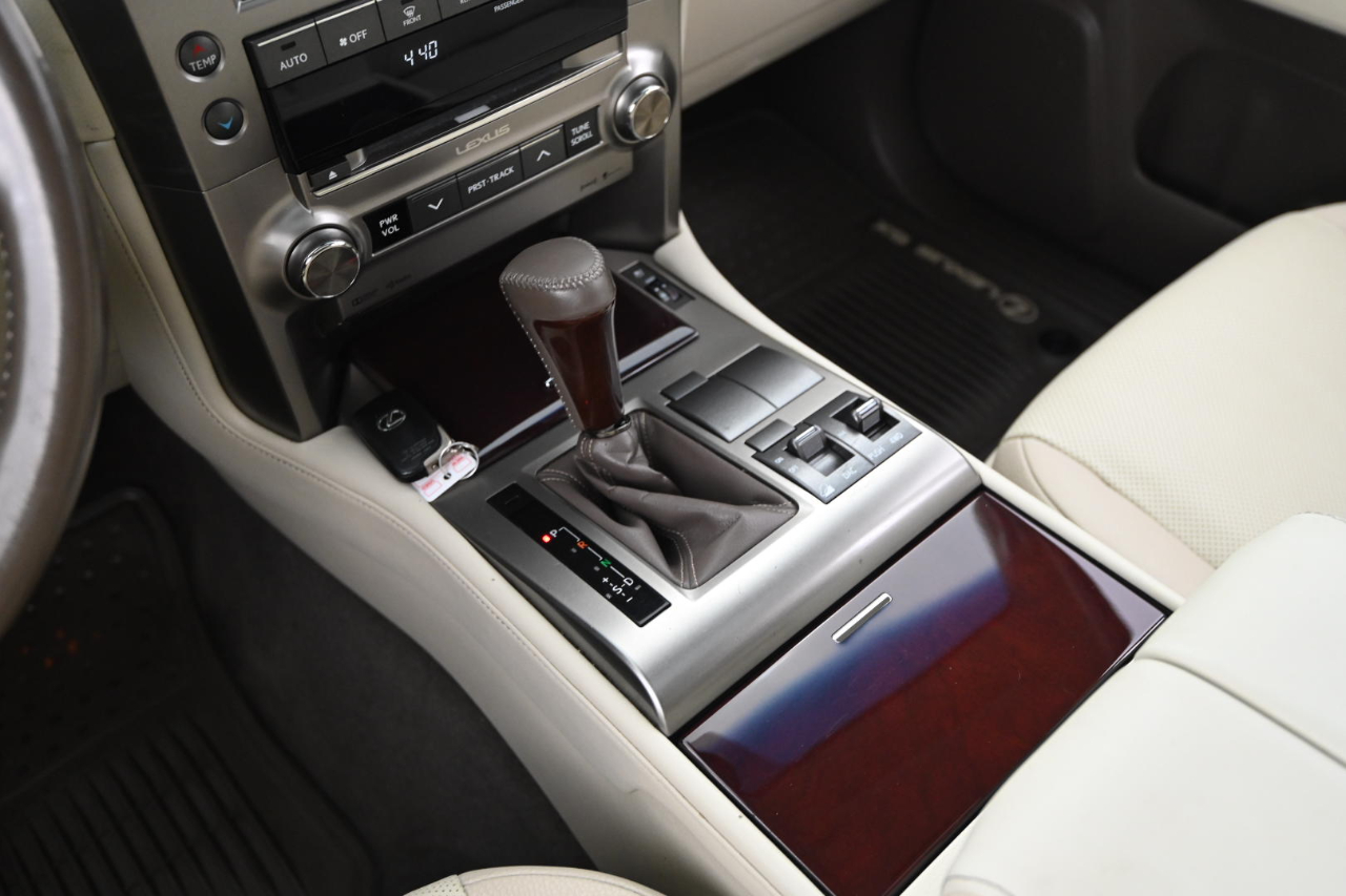 2019 Lexus GX Image 33 of 45