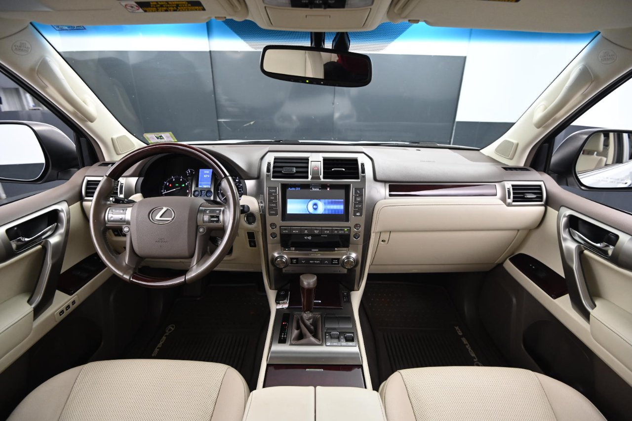 2019 Lexus GX Image 22 of 45