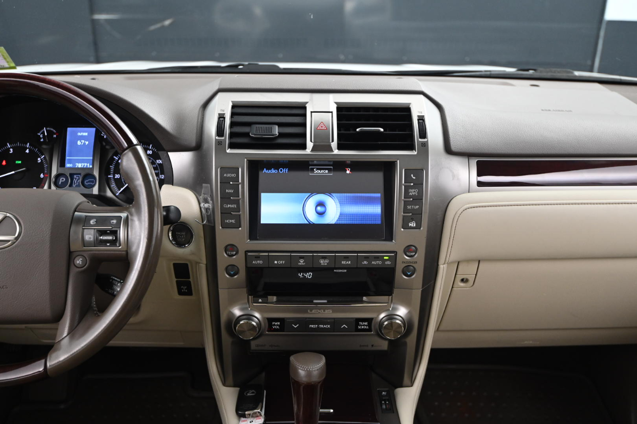 2019 Lexus GX Image 28 of 45
