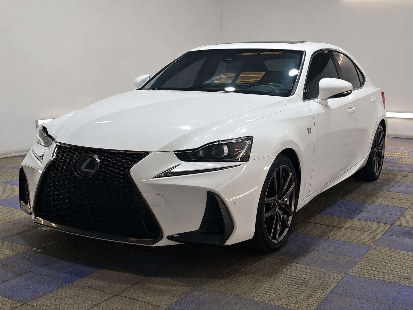 2019 Lexus IS 300 F Sport Image 1 of 5
