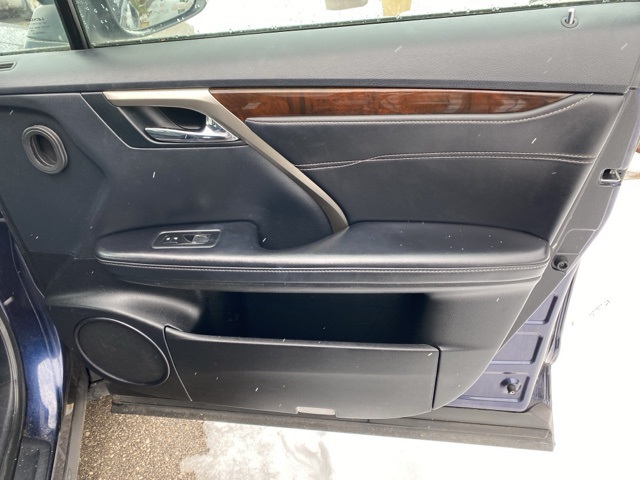 Vehicle image 29 of 33