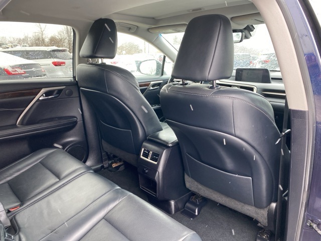 Vehicle image 22 of 33