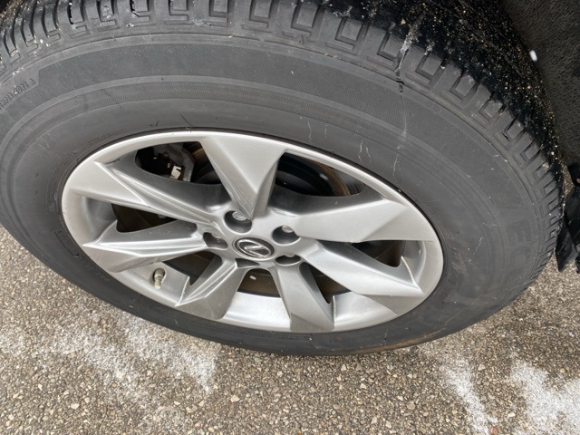 Vehicle image 31 of 33
