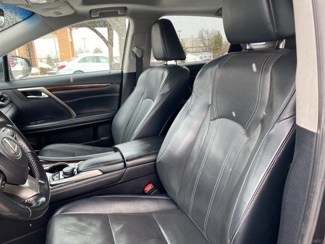 Vehicle image 10 of 33