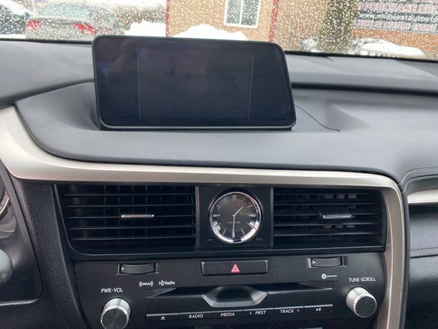 Vehicle image 14 of 33