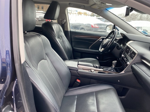Vehicle image 28 of 33