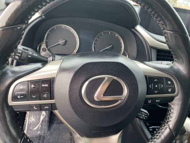 Vehicle image 13 of 33