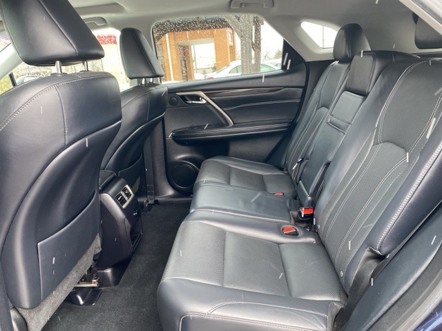 Vehicle image 19 of 33