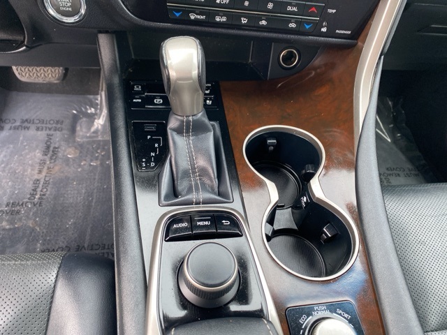 Vehicle image 16 of 33