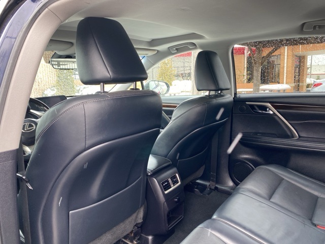 Vehicle image 18 of 33