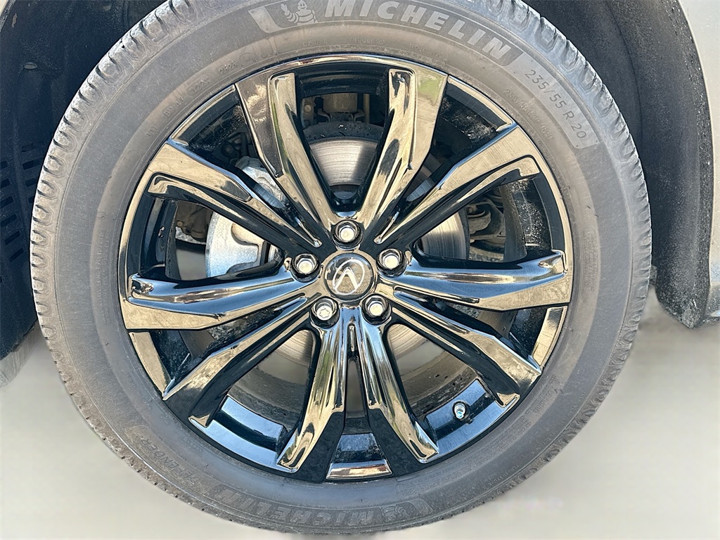 Vehicle image 33 of 34