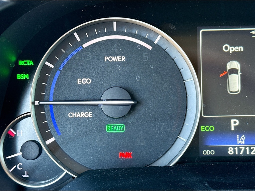 Vehicle image 12 of 34