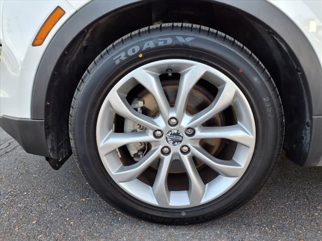 Vehicle image 8 of 26