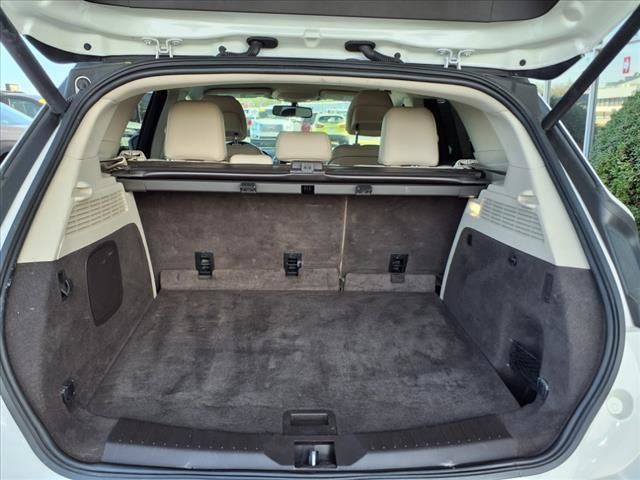 Vehicle image 10 of 26