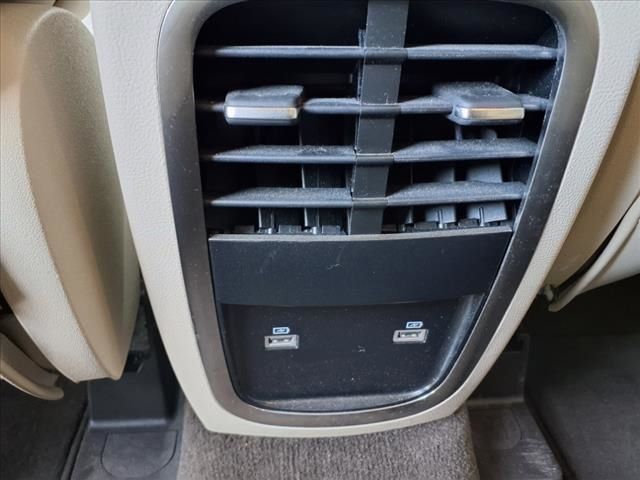 Vehicle image 22 of 26