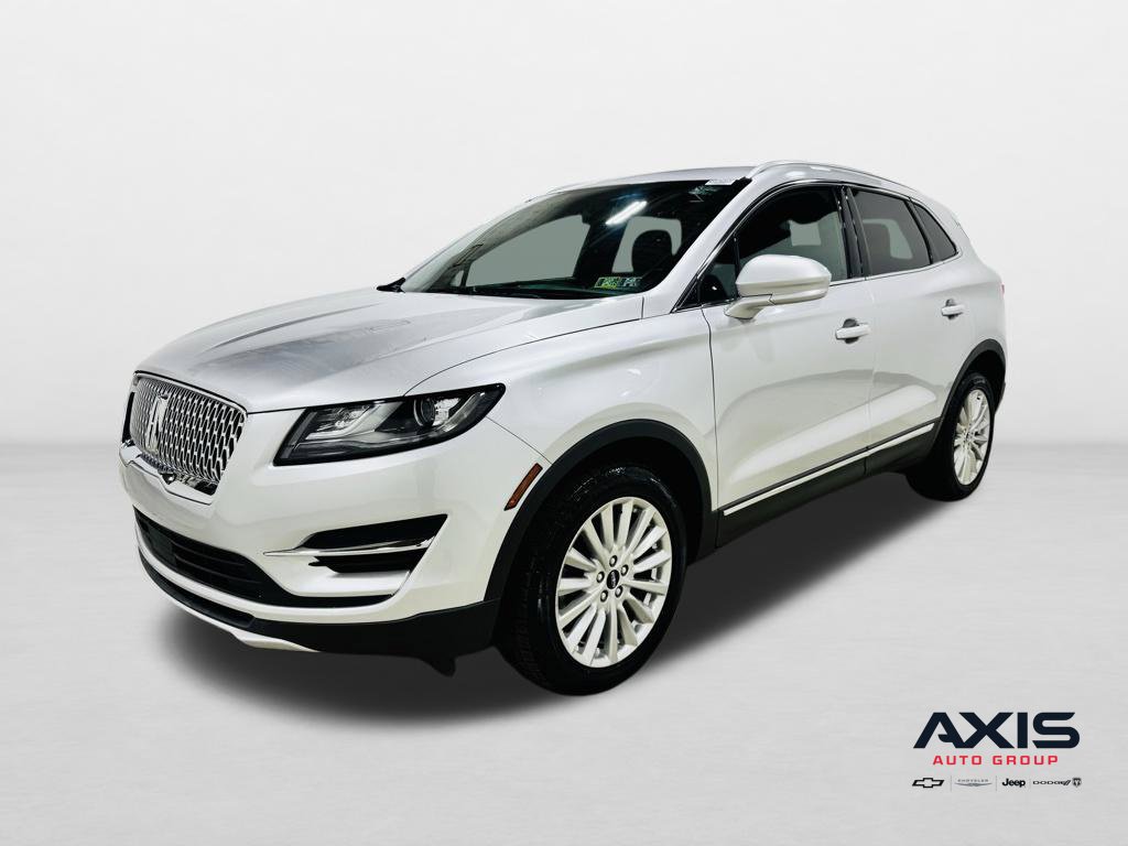 2019 Lincoln MKC Standard Image 1 of 45