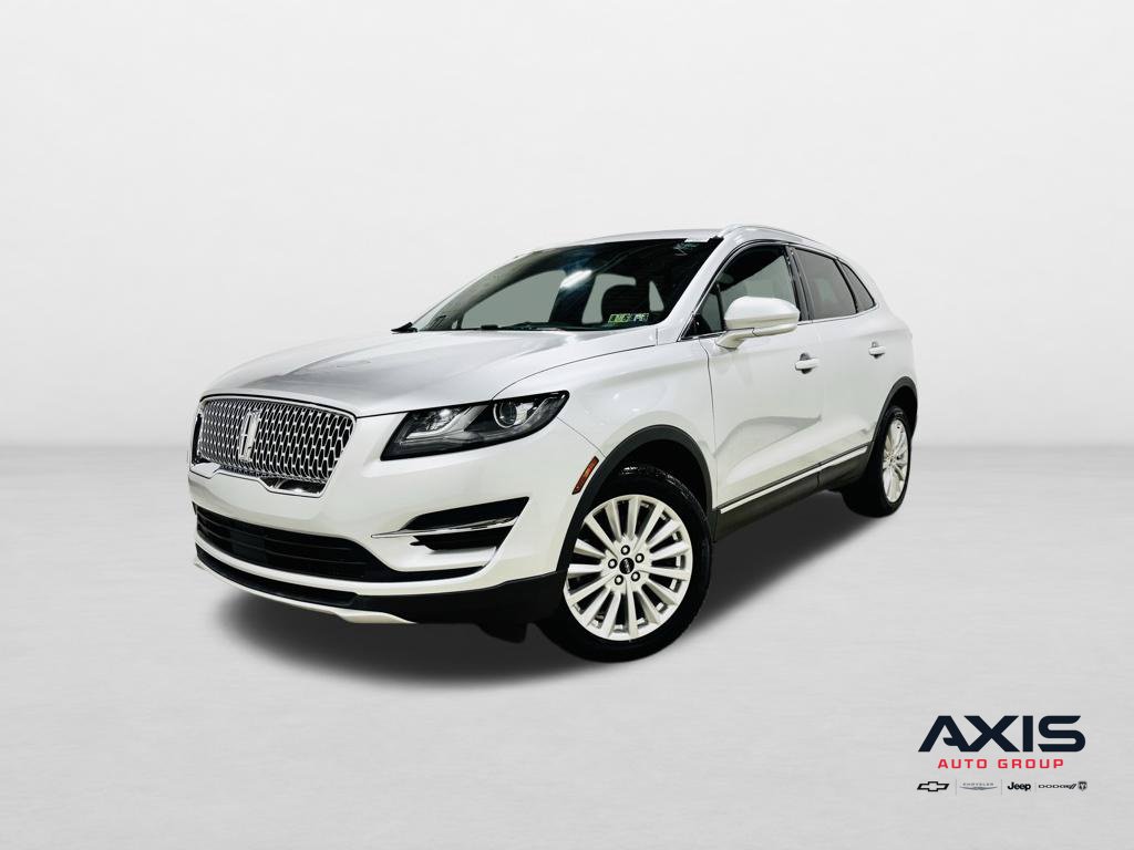 2019 Lincoln MKC Standard Image 2 of 45