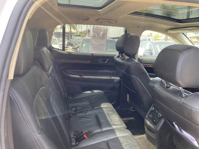 Vehicle image 20 of 25