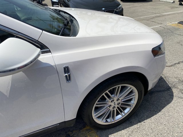 Vehicle image 24 of 25