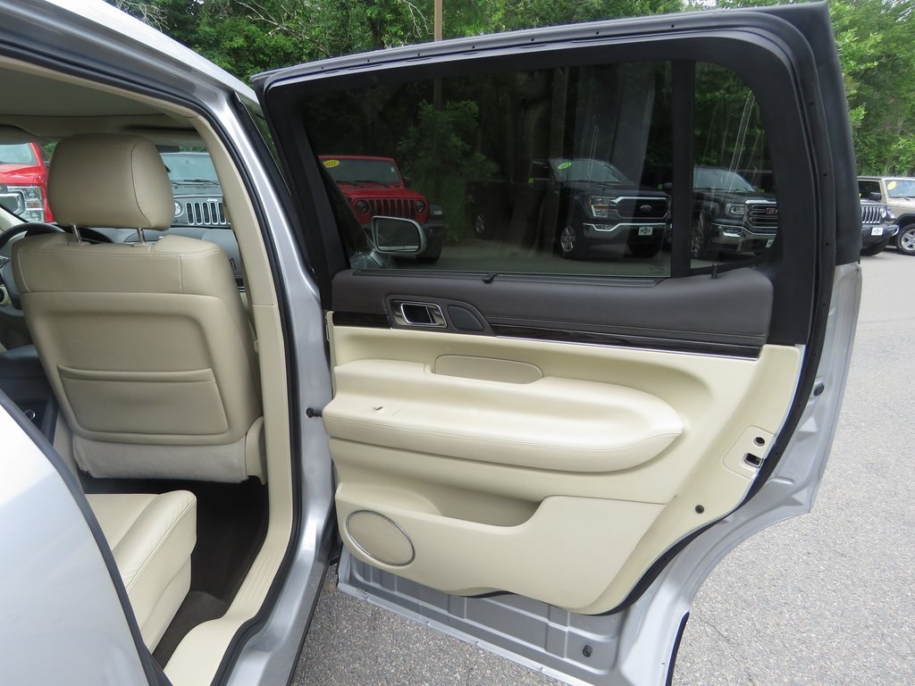 Vehicle image 15 of 29