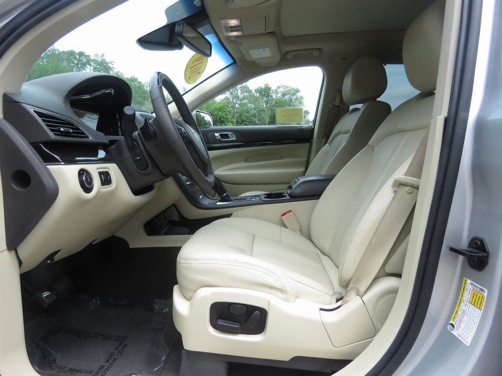 Vehicle image 14 of 29