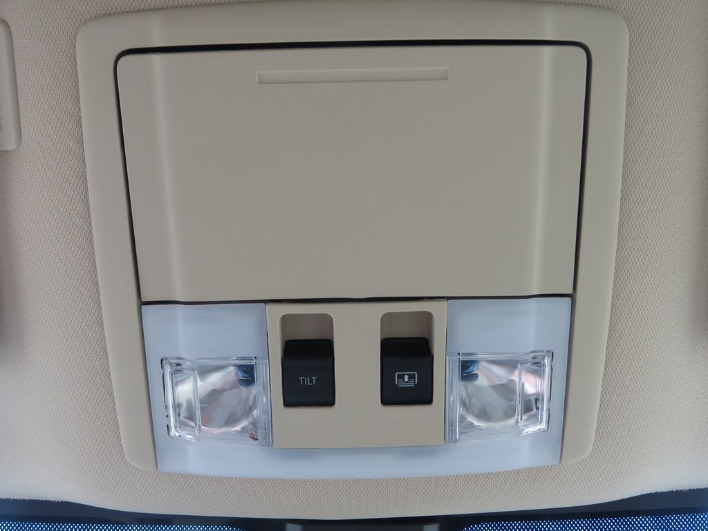 Vehicle image 24 of 29