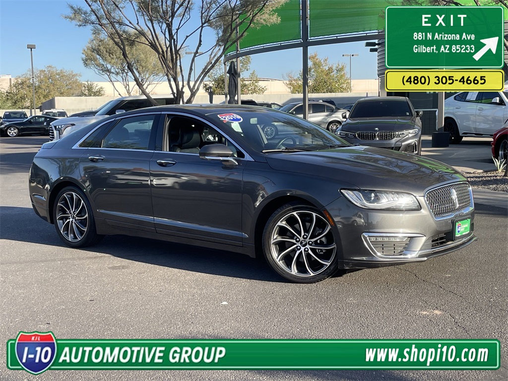 2019 Lincoln MKZ Hybrid Reserve I Image 2 of 32